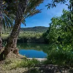 A Charming Country + Bikes And Kayaks 度假居 博萨