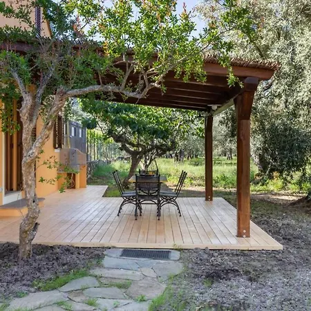Holiday home A Charming Country + Bikes And Kayaks Bosa